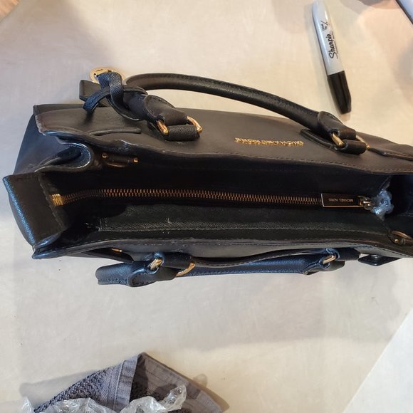 Michael Kors Dillon Saffiano Leather Black Handbag Purse - Picture 7 of 12